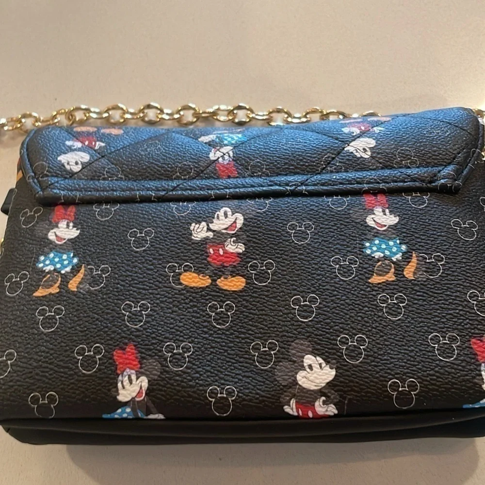 Disney Mickey and Minnie  black Crossbody/ clutch chain bag